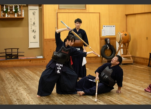 てっぺんの剣