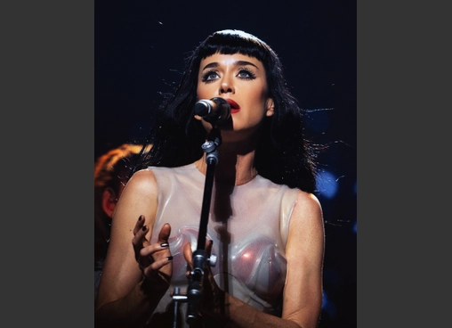 Katy Perry：The Lifetimes Tour - Live from Paris