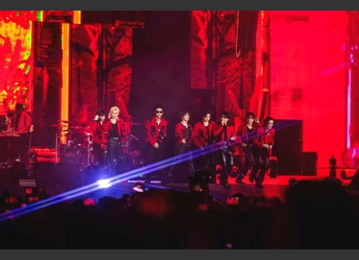 Stray Kids:The dominATE Experience
