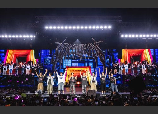 Stray Kids:The dominATE Experience