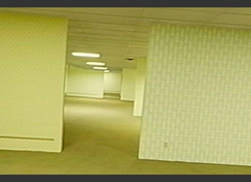 バックルームズ